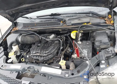 2017 Dodge Grand Caravan Sxt from USA, damaged, VIN 2C4RDGCGXHR682691